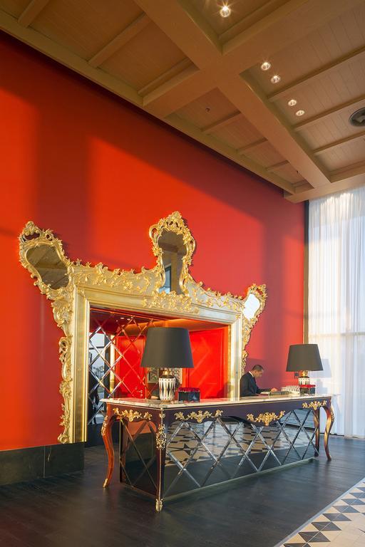 Royal Obidos Scenic Resort 프라이아델레이 외부 사진 The reception desk at the Mandarin Oriental, Munich
